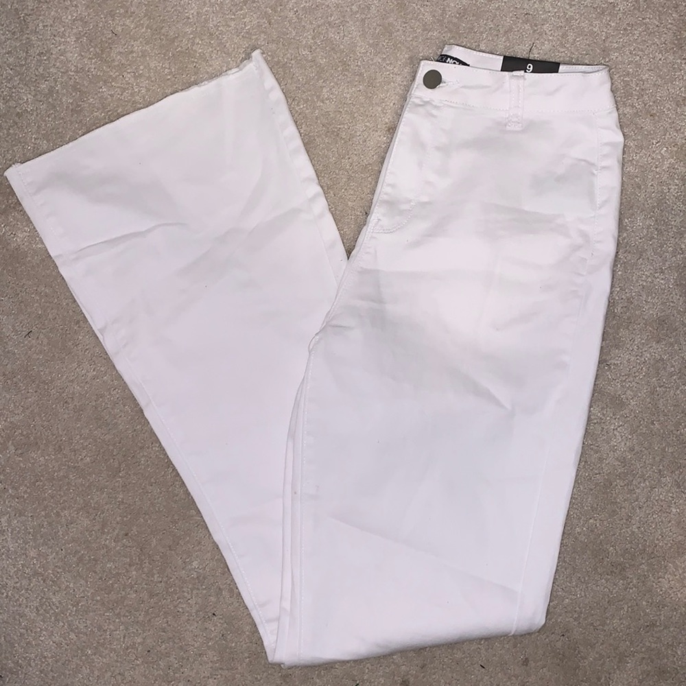 *NWT* Fashion Nova wide flare jeans